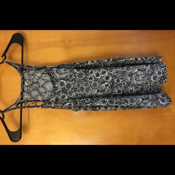 𝗧𝗿𝗼𝗽𝗶𝗰𝗮𝗹 𝗙𝗹𝗼𝘄𝘆 𝗧𝗮𝗻𝗸 𝗧𝗼𝗽 - Picture 2 of 7